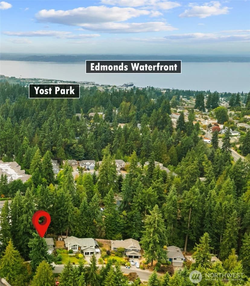 Property photo for 21014 Woodlake Drive, Edmonds photo 5