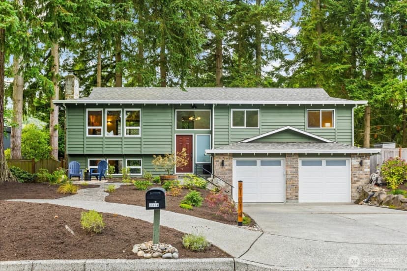 Property photo for 21014 Woodlake Drive, Edmonds photo 38