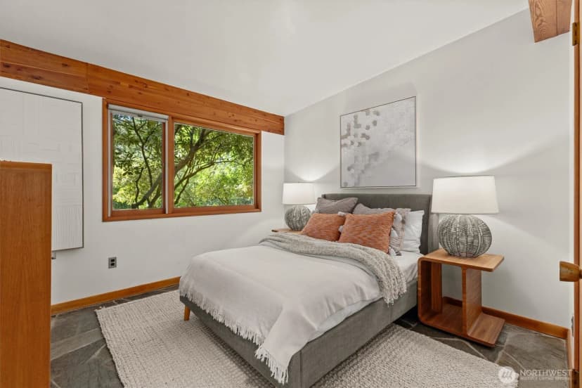 Property photo for 9506 240 Avenue Se, Issaquah photo 16