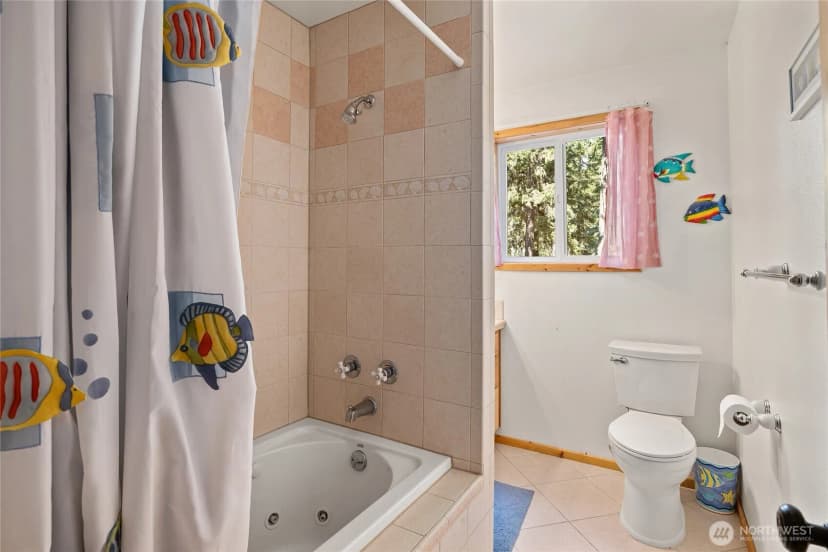 Property photo for 130 Daisy Lane, Ronald photo 24