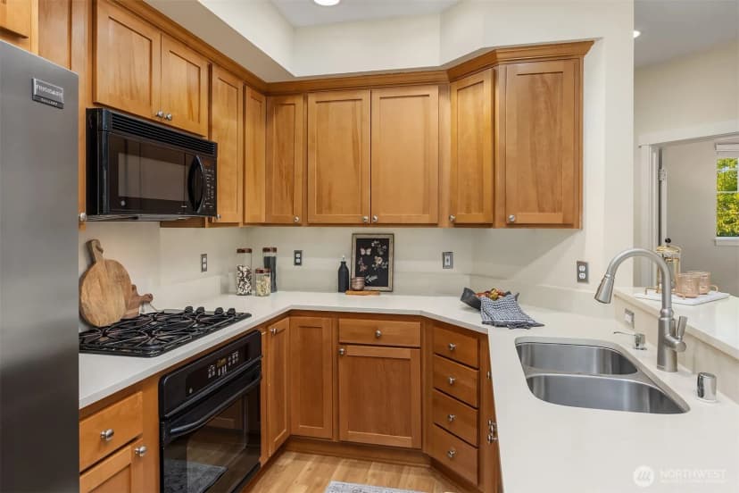 Property photo for 1887 16th Lane Ne, Issaquah photo 12