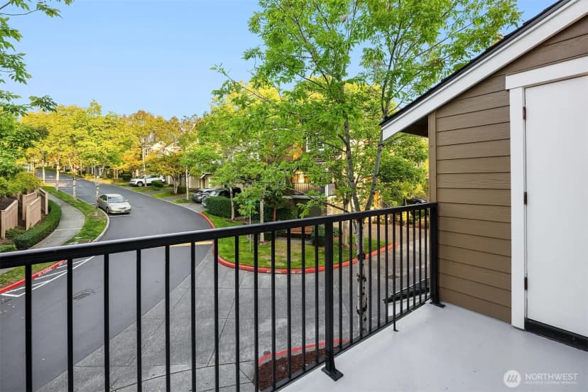 Property photo for 1887 16th Lane Ne, Issaquah photo 24