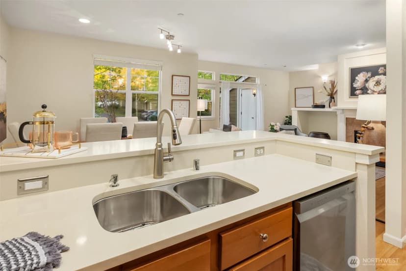 Property photo for 1887 16th Lane Ne, Issaquah photo 15
