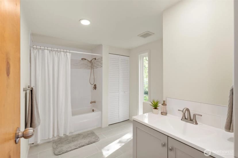 Property photo for 2012 Queen Anne Place, Port Townsend photo 14