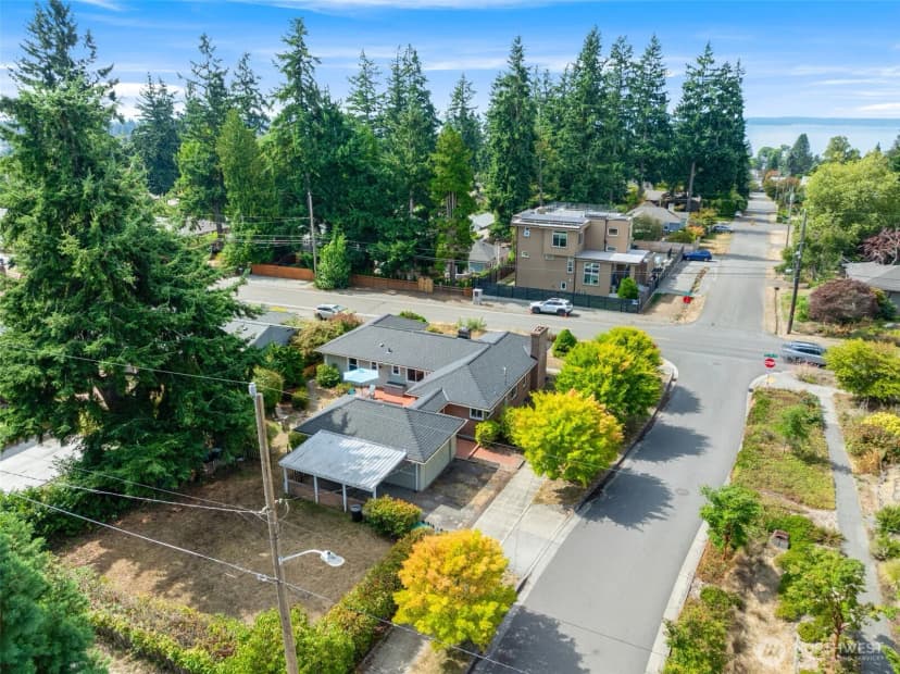 Property photo for 12056 3rd Avenue Nw, Seattle photo 40
