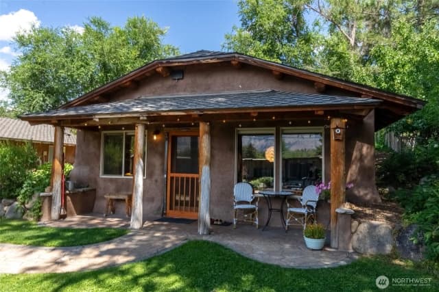 Property photo for 816 Castle Avenue, Winthrop photo 4
