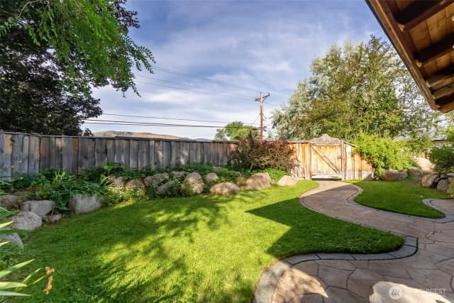 Property photo for 816 Castle Avenue, Winthrop photo 5