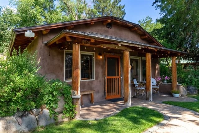 Property photo for 816 Castle Avenue, Winthrop