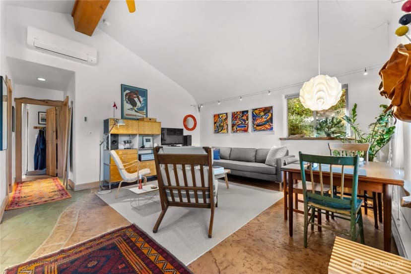 Property photo for 816 Castle Avenue, Winthrop photo 6