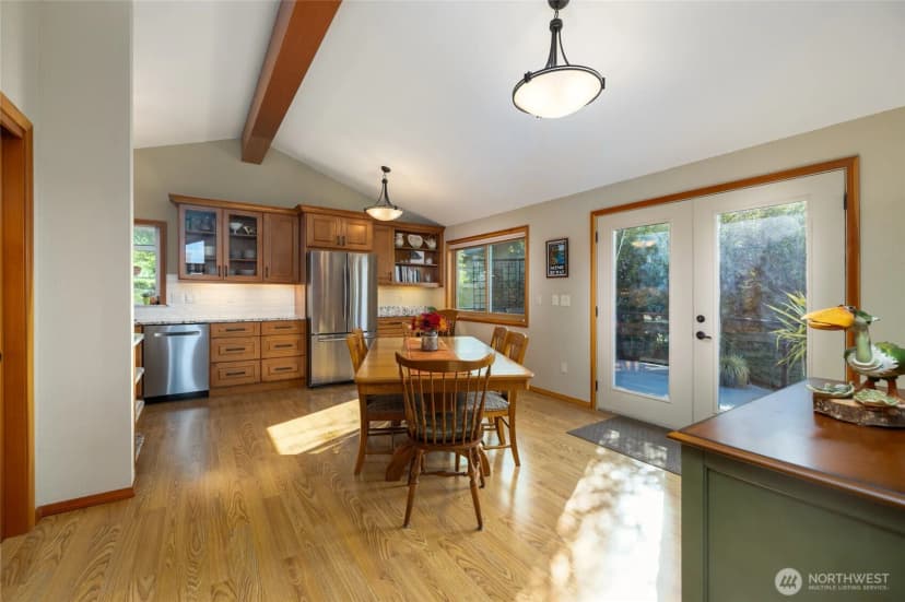Property photo for 4218 Glasgow Way, Anacortes photo 14
