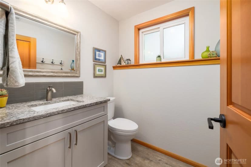 Property photo for 4218 Glasgow Way, Anacortes photo 27