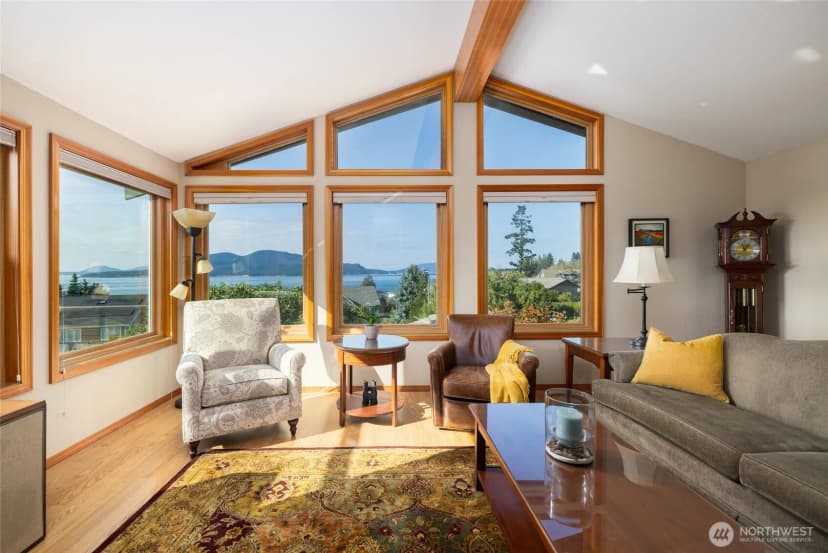Property photo for 4218 Glasgow Way, Anacortes photo 9