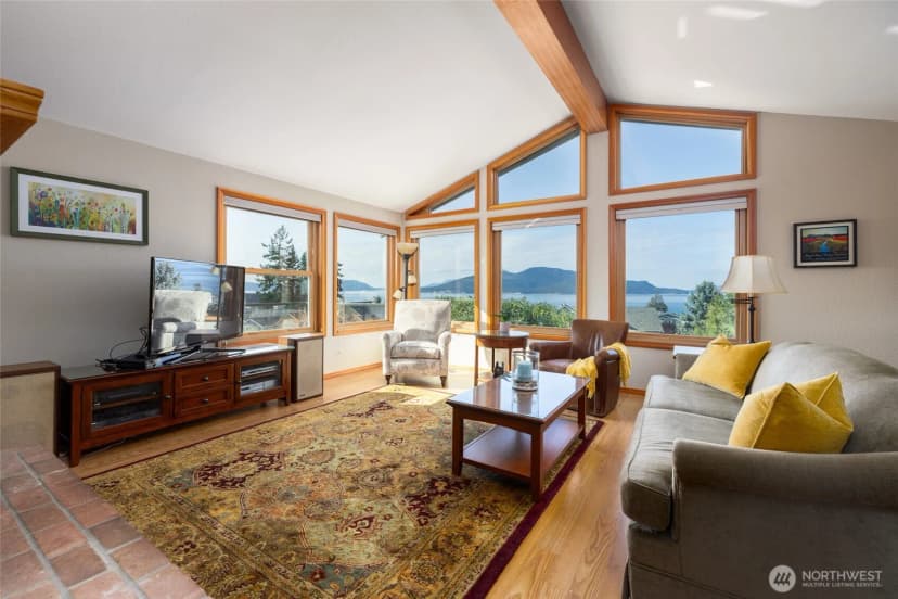 Property photo for 4218 Glasgow Way, Anacortes photo 8