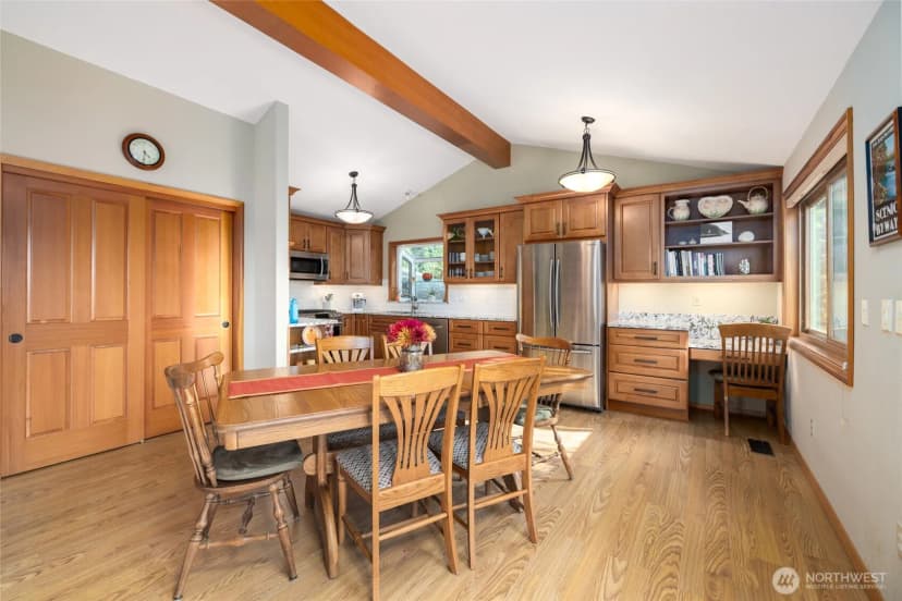 Property photo for 4218 Glasgow Way, Anacortes photo 15