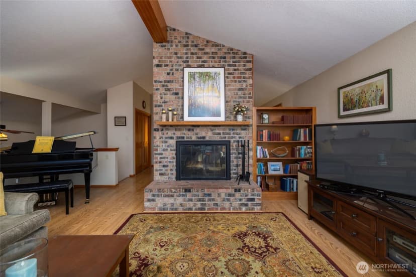 Property photo for 4218 Glasgow Way, Anacortes photo 11