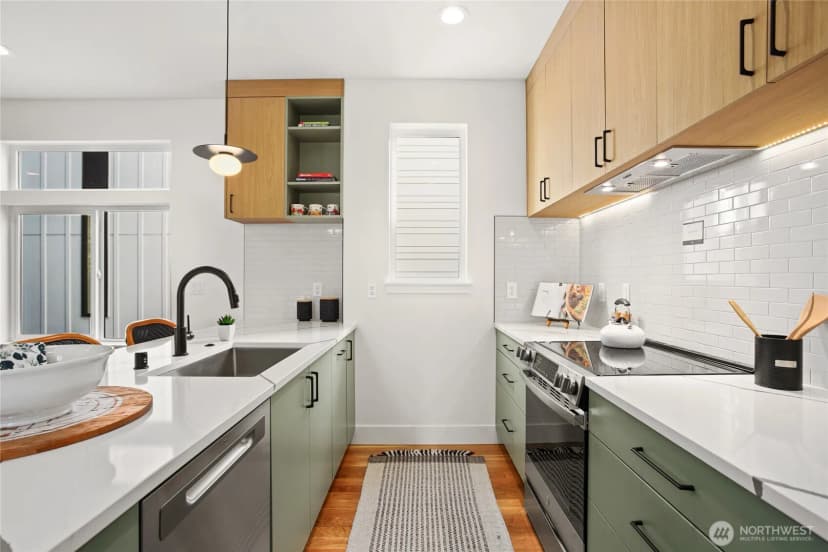 Property photo for 2737 59th Avenue Sw, Seattle photo 15
