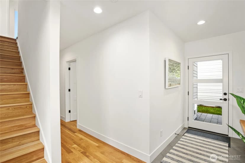 Property photo for 2737 59th Avenue Sw, Seattle photo 10