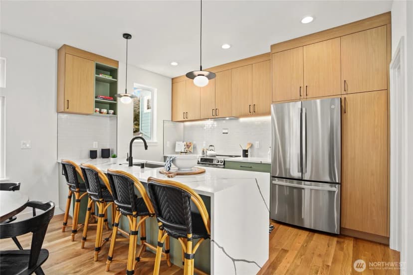 Property photo for 2737 59th Avenue Sw, Seattle photo 14