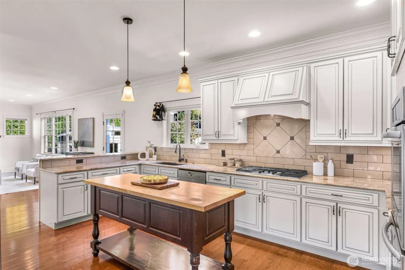Property photo for 3206 S Washington Street, Seattle photo 16