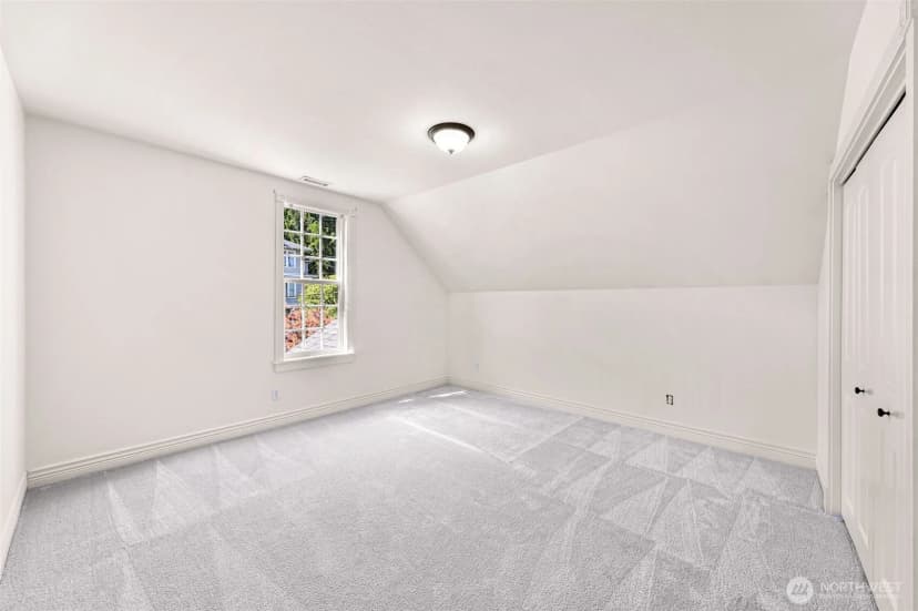 Property photo for 3206 S Washington Street, Seattle photo 33