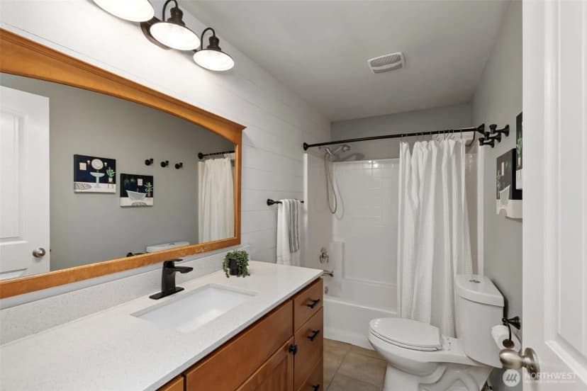 Property photo for 575 Ne Conifer Drive, Bremerton photo 18