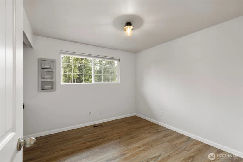 Property photo for 575 Ne Conifer Drive, Bremerton photo 17