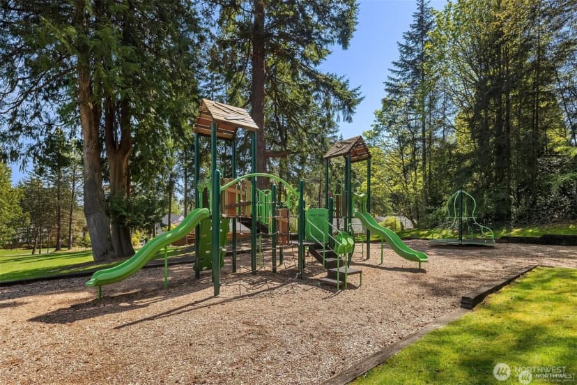 Property photo for 11849 Ne 105th Lane, Kirkland photo 38