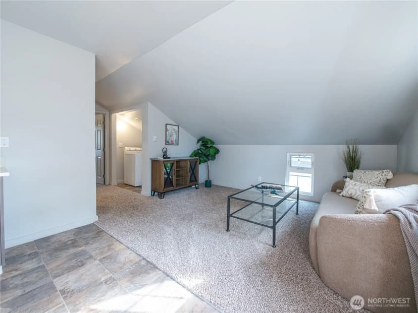 Property photo for 1420 S 272nd Street, Des Moines photo 31