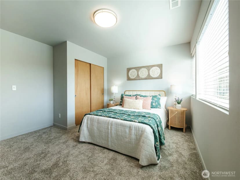 Property photo for 1420 S 272nd Street, Des Moines photo 17