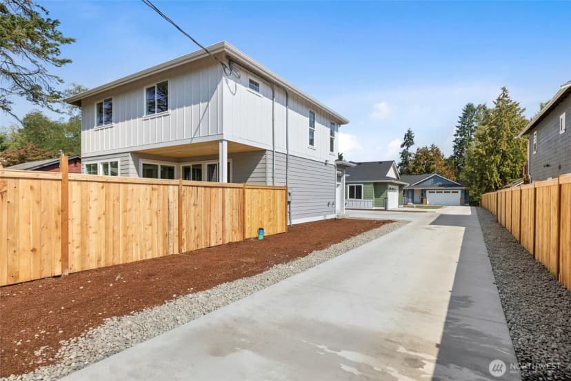 Property photo for 10925 6th Avenue W #a, Everett photo 26