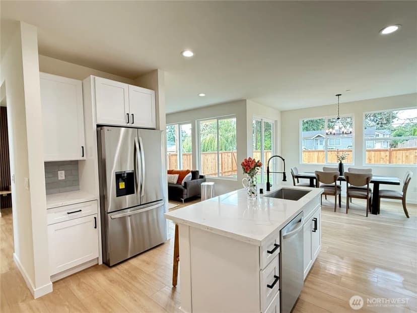 Property photo for 10925 6th Avenue W #a, Everett photo 6