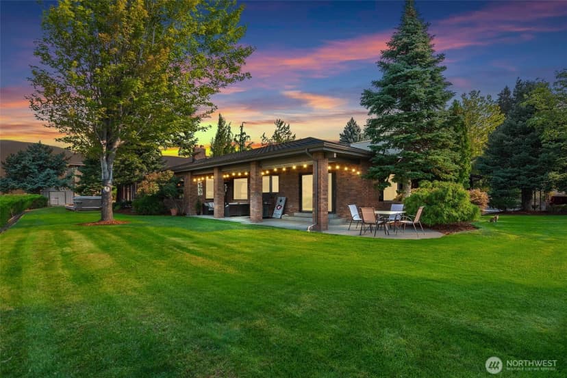 Property photo for 3840 School Street, Wenatchee photo 2