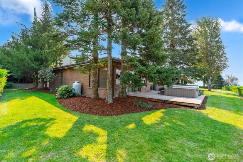Property photo for 3840 School Street, Wenatchee photo 38