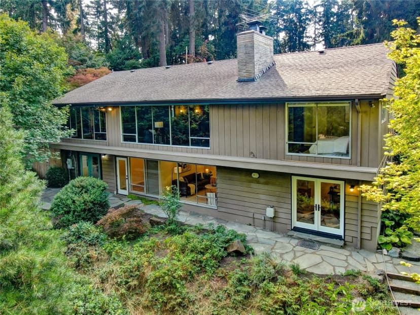 Property photo for 17004 37th Avenue Ne, Lake Forest Park photo 3