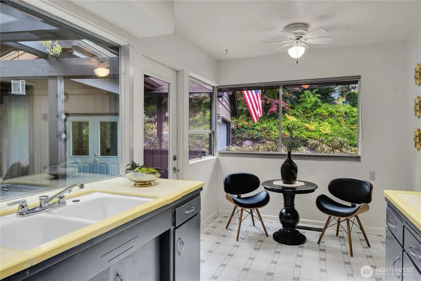 Property photo for 17004 37th Avenue Ne, Lake Forest Park photo 13