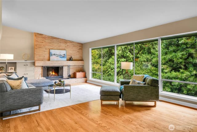 Property photo for 17004 37th Avenue Ne, Lake Forest Park photo 5