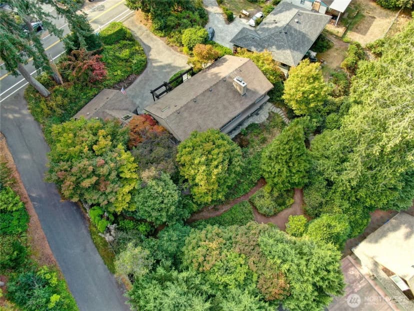 Property photo for 17004 37th Avenue Ne, Lake Forest Park photo 36