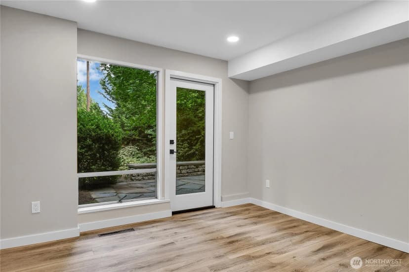 Property photo for 17004 37th Avenue Ne, Lake Forest Park photo 31