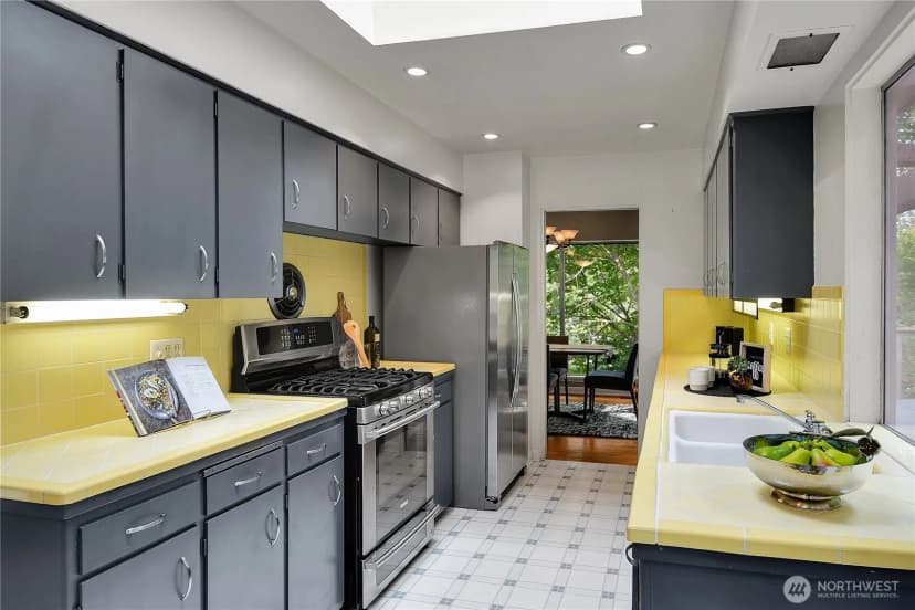 Property photo for 17004 37th Avenue Ne, Lake Forest Park photo 12