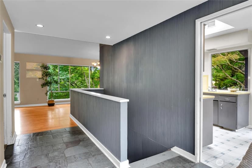 Property photo for 17004 37th Avenue Ne, Lake Forest Park photo 4