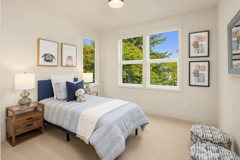 Property photo for 819 18th Avenue W, Kirkland photo 18