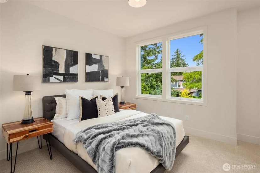 Property photo for 819 18th Avenue W, Kirkland photo 19