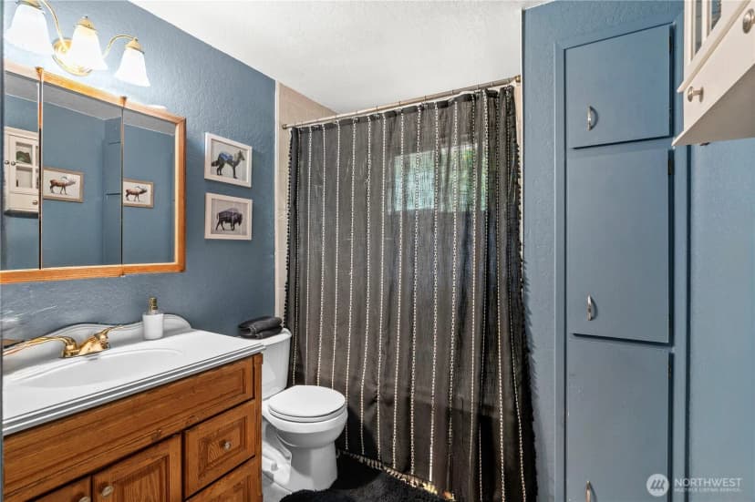 Property photo for 13910 123rd Avenue Ne, Kirkland photo 11