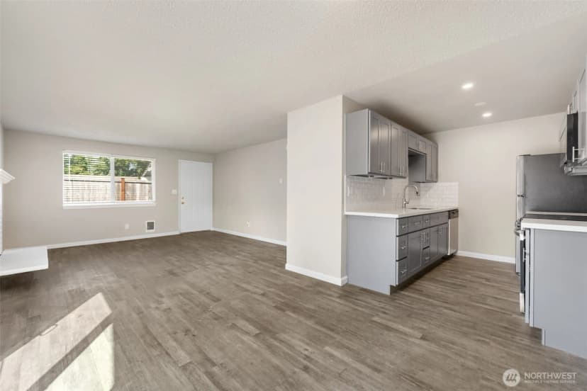 Property photo for 31604 119th Place Se, Auburn photo 6