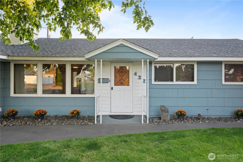 Property photo for 422 S 8th Avenue, Othello