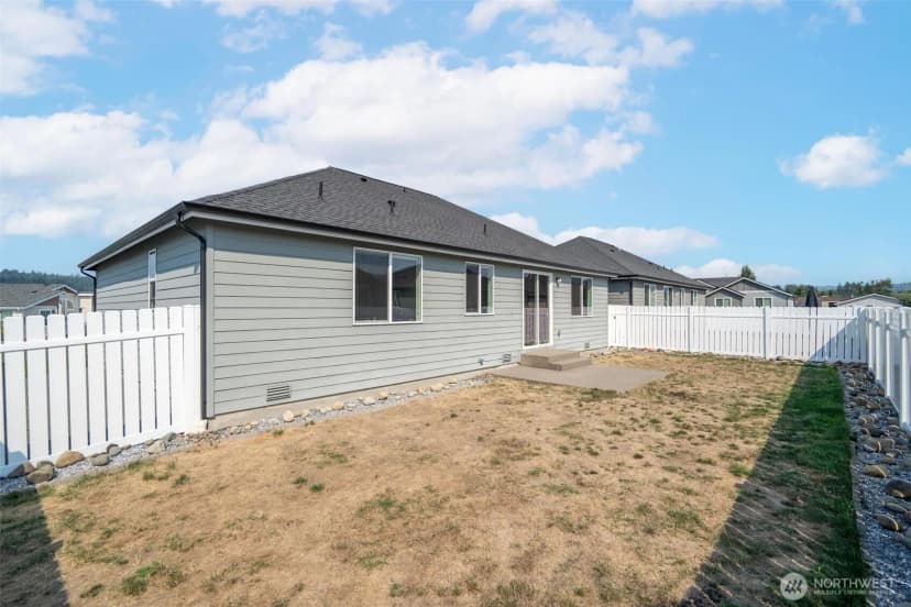 Property photo for 112 Madrona Lane Sw, Orting photo 28
