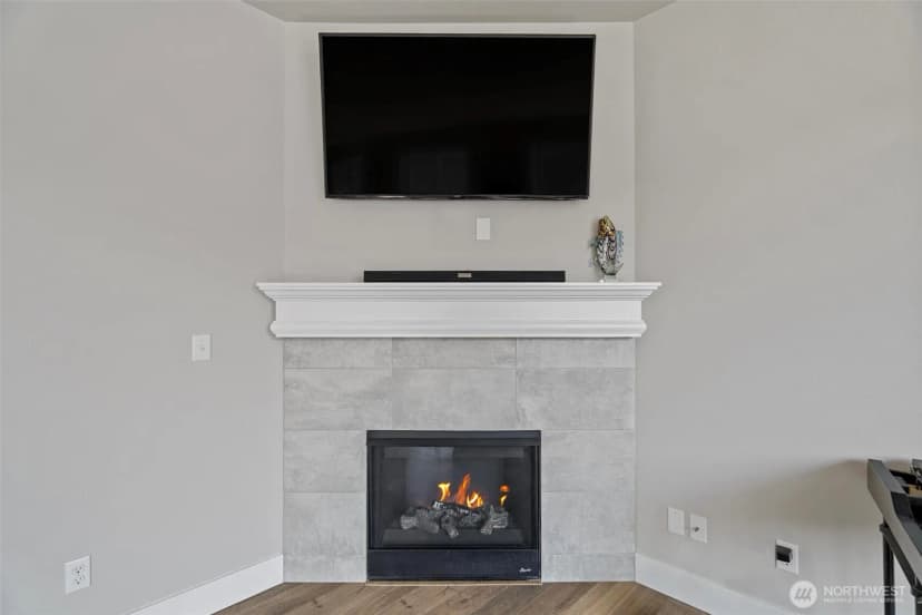 Property photo for 112 Madrona Lane Sw, Orting photo 7