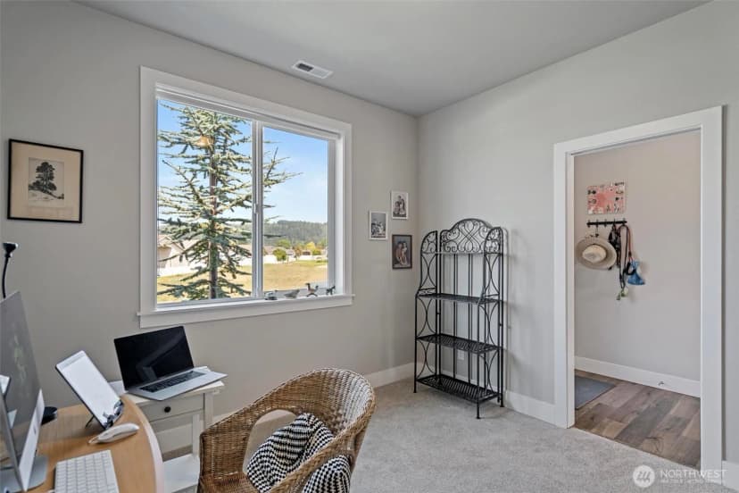 Property photo for 112 Madrona Lane Sw, Orting photo 21