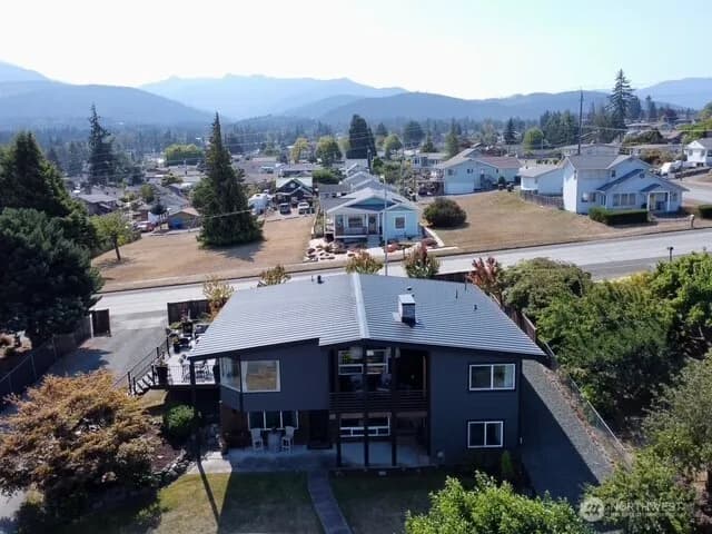 Property photo for 929 W 5th Street, Port Angeles photo 2