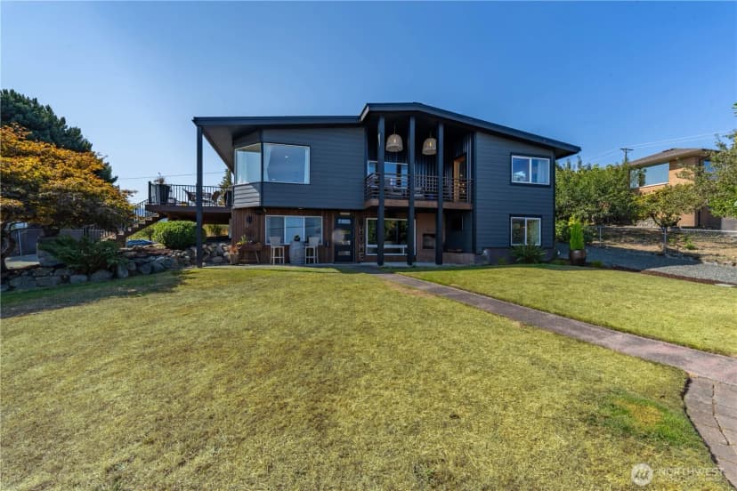 Property photo for 929 W 5th Street, Port Angeles photo 6